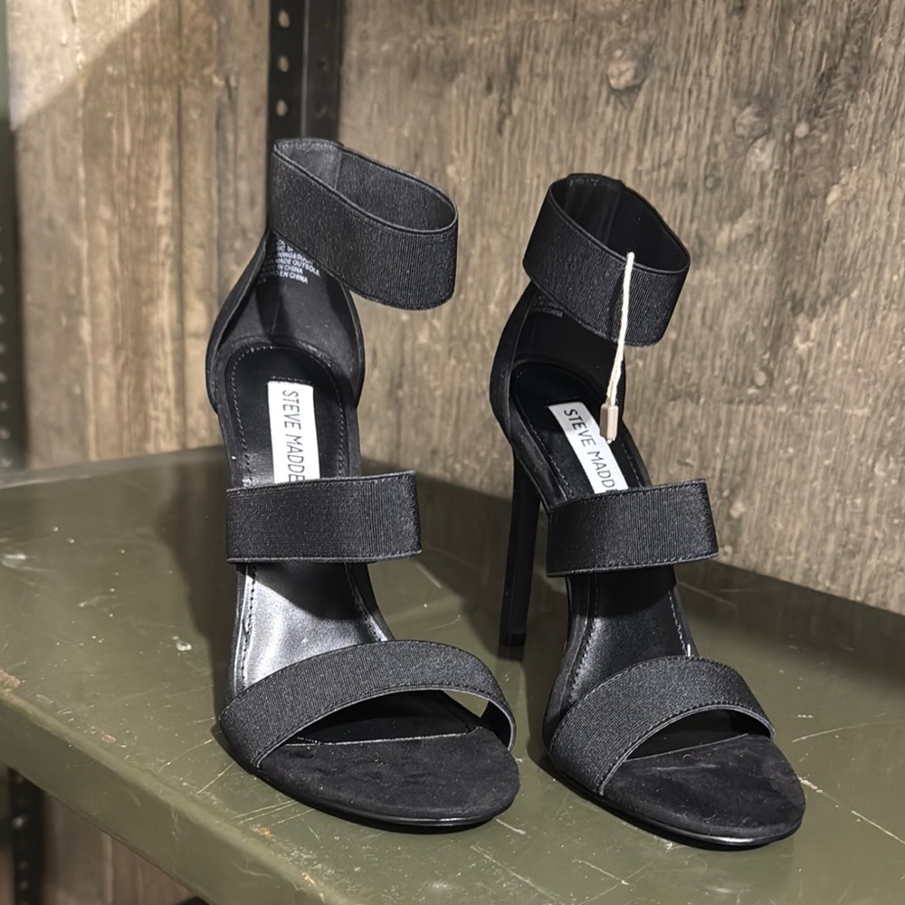 Steve Madden Black Heels with Sleek Design